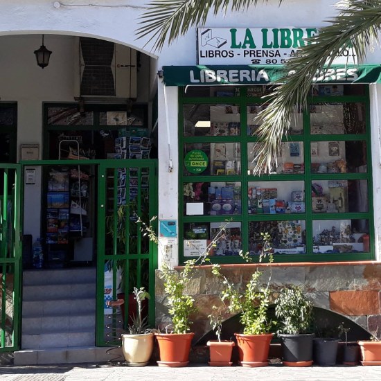 Librería-Andrés-Valle-Gran-Rey