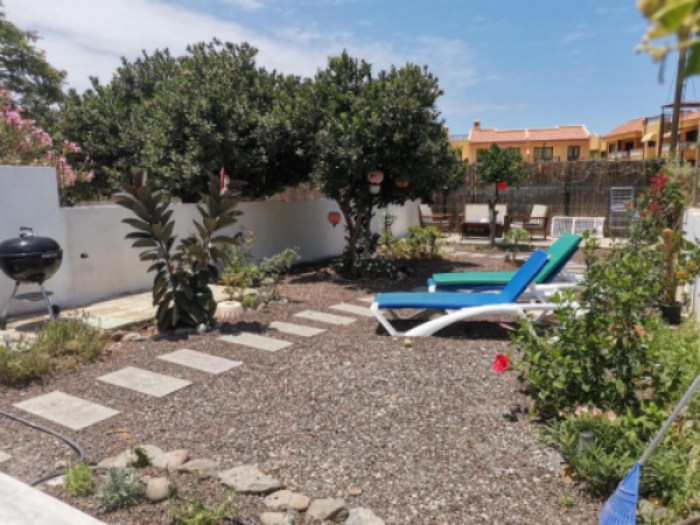 APARTAMENTOS MEDANOS Y ASkANOVA