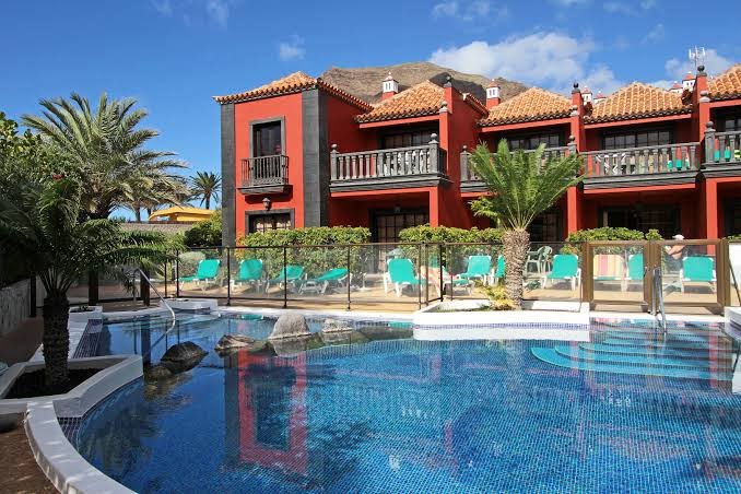 Apartamentos-punta-marina